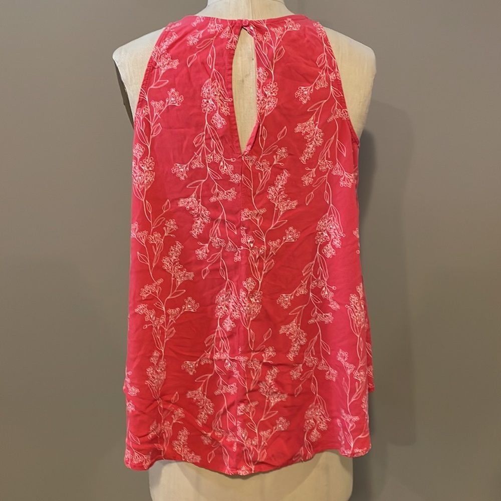 Old Navy sleeveless floral tank - Picture 4 of 7